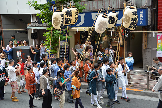 子供神輿巡行